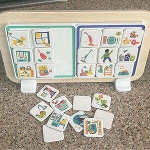 Lovevery “the connector” Daily Helper Board